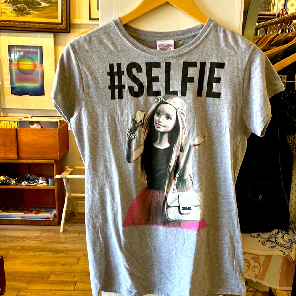 Barbie t shirt 😍✨💕✨💕✨